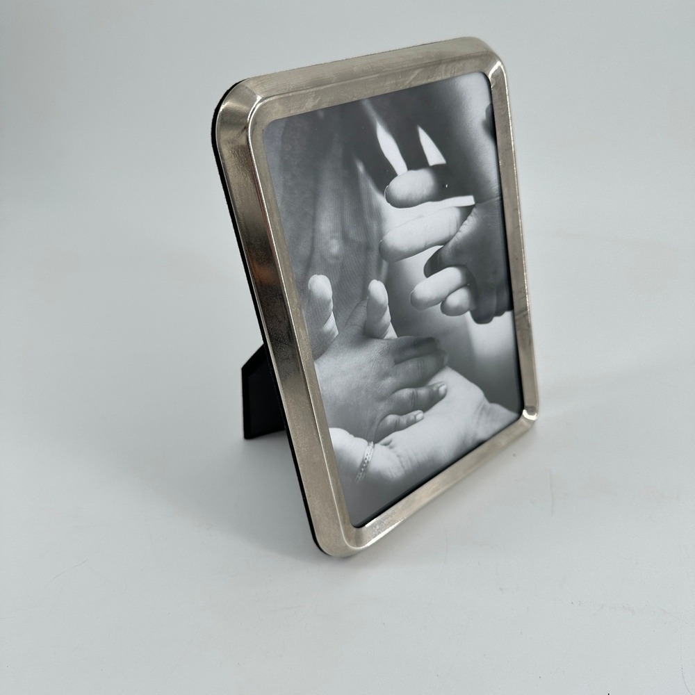 Threshold Silver Tone Metal 5x7 Picture Frame Modern Rounded Corner Tabletop